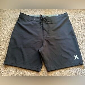 NWT Hurley Phantom One and Only Board 18” Short size 34 Black